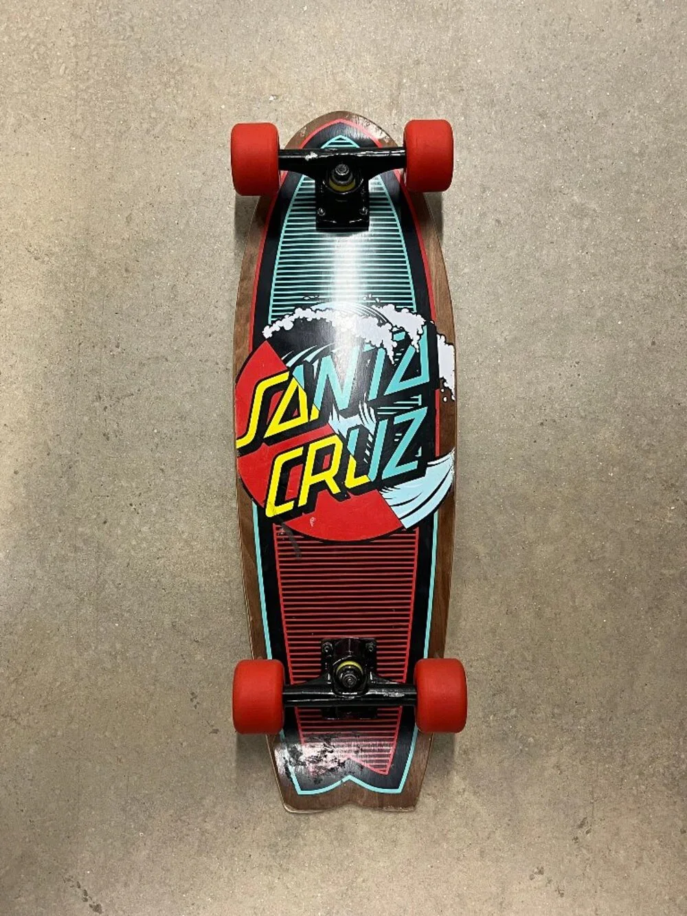 Santa Cruz Classic Wave Splice Shark Cruiser Complete - 8.8